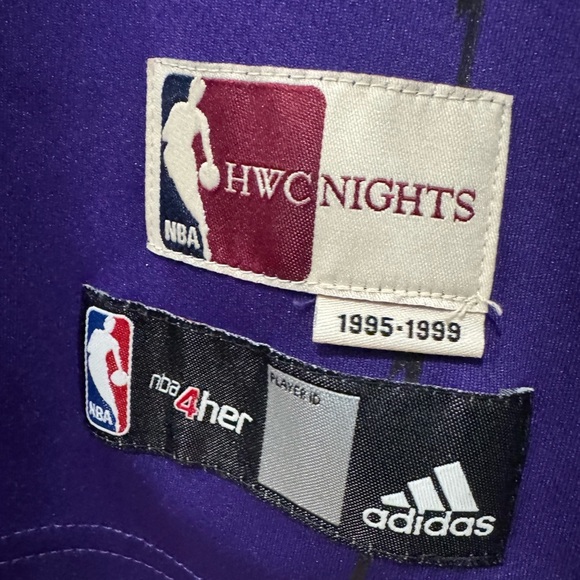 Kyle Lowry Toronto Raptors NBA Basketball Jersey - Women’s - Picture 3 of 9